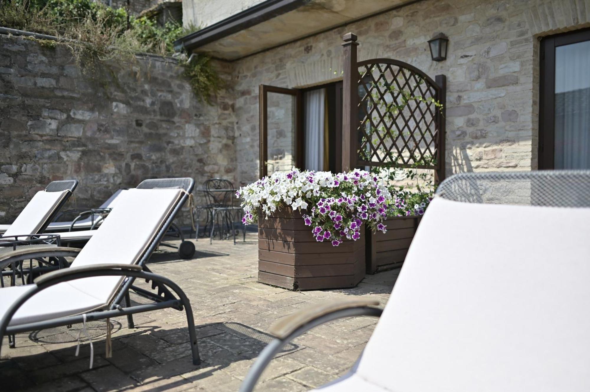 Hotel La Bastiglia Spello Exterior foto