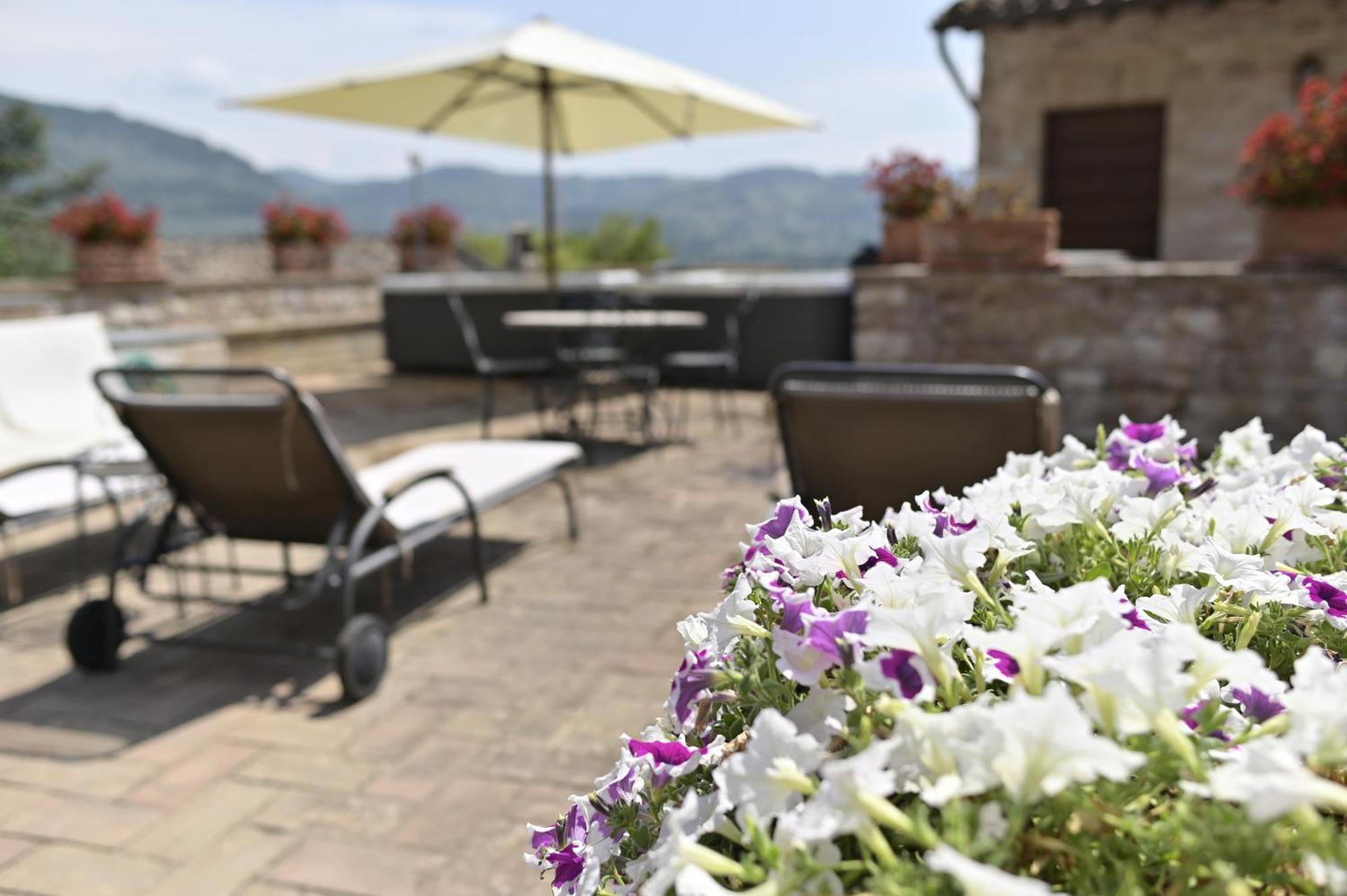 Hotel La Bastiglia Spello Exterior foto