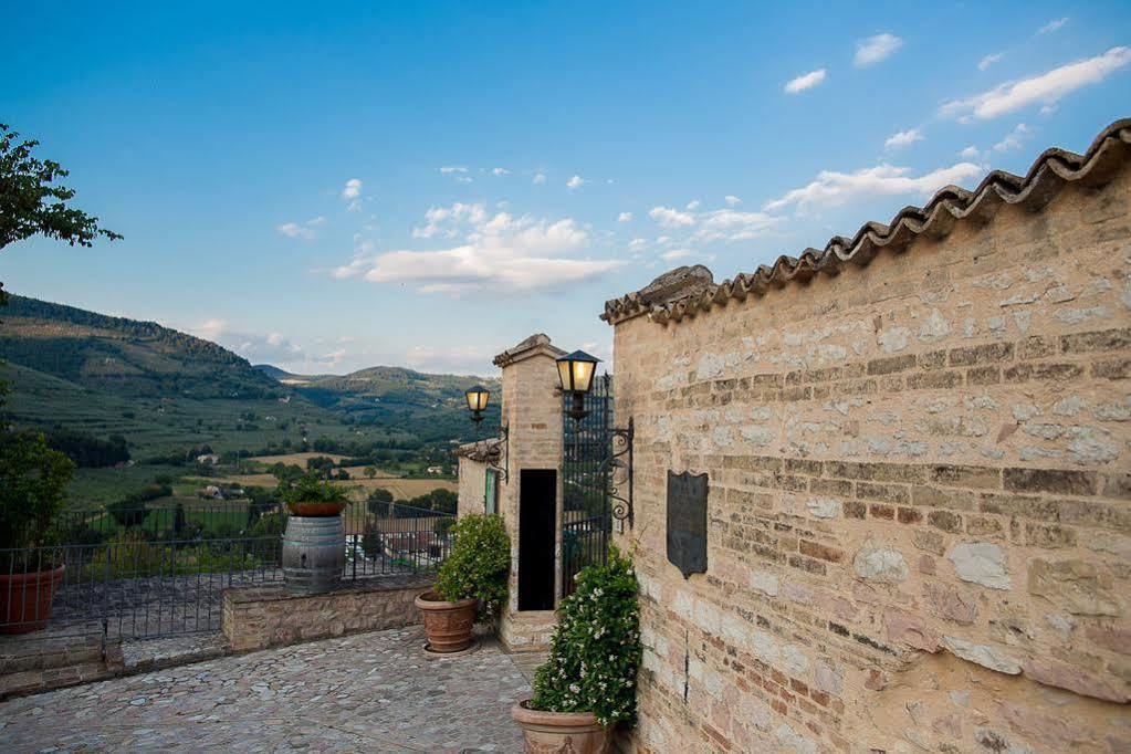 Hotel La Bastiglia Spello Exterior foto